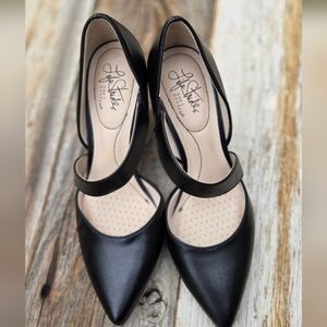 Life Stride Black Pointed Heels